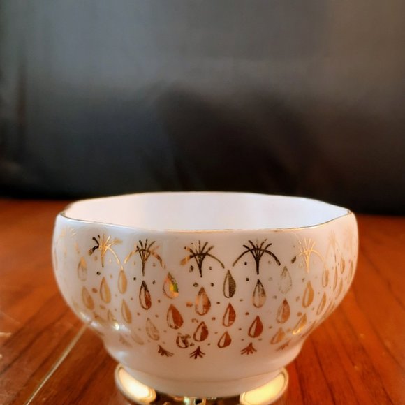 Antique Queen Anne 'Duchess Raindrops' Sugar Bowl & Saucer, Tray Bone China - Picture 6 of 8